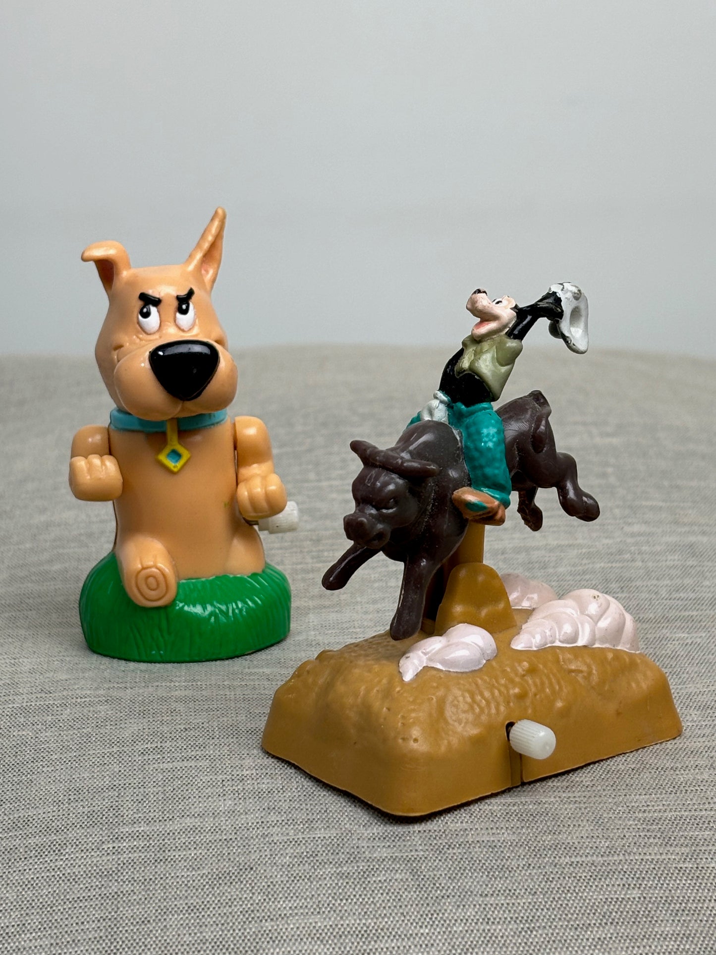 Juguetes Scrappy Doo y Gufi